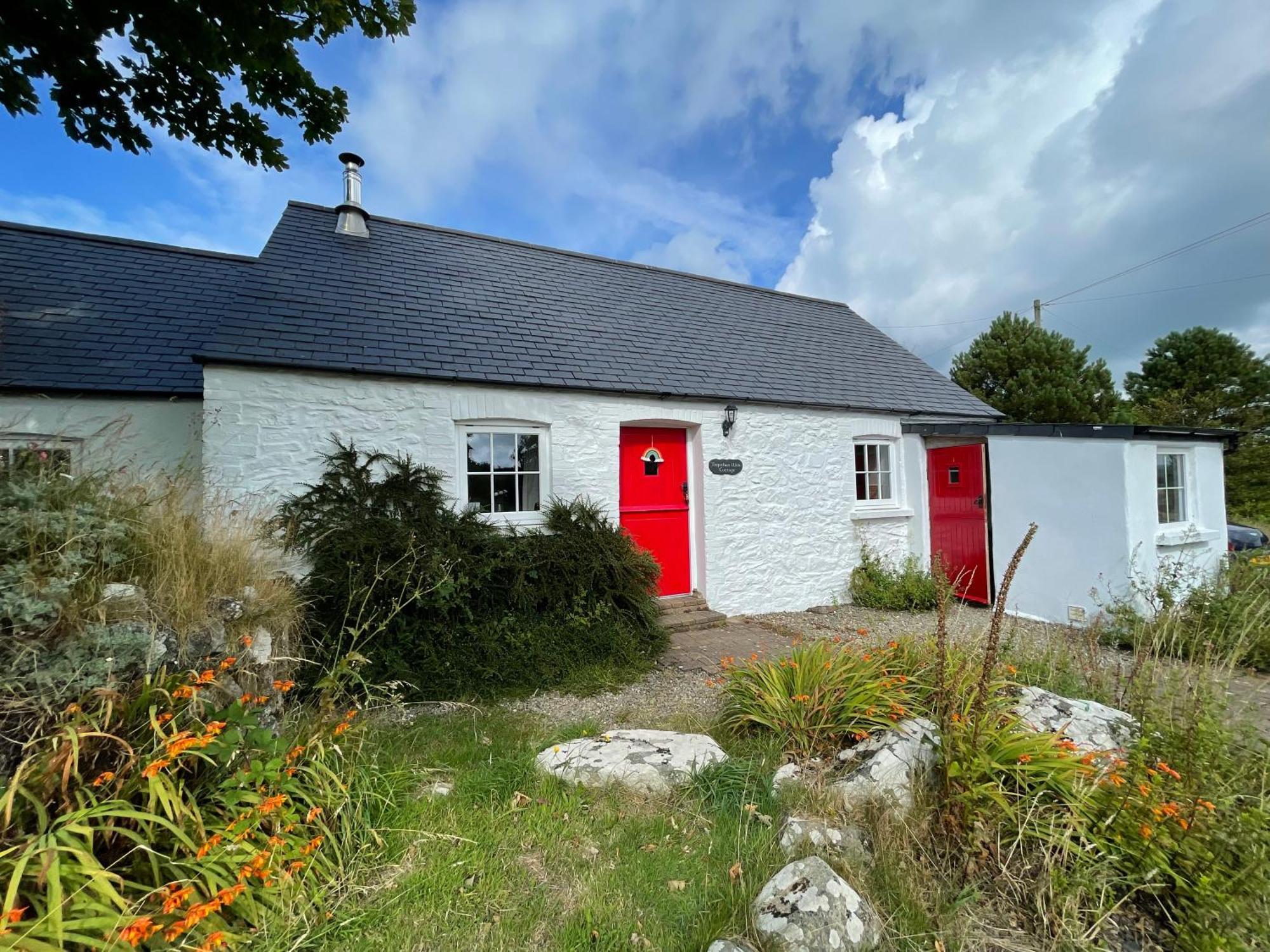 The Dairy @ Trefechan Wen Goodwick Dış mekan fotoğraf
